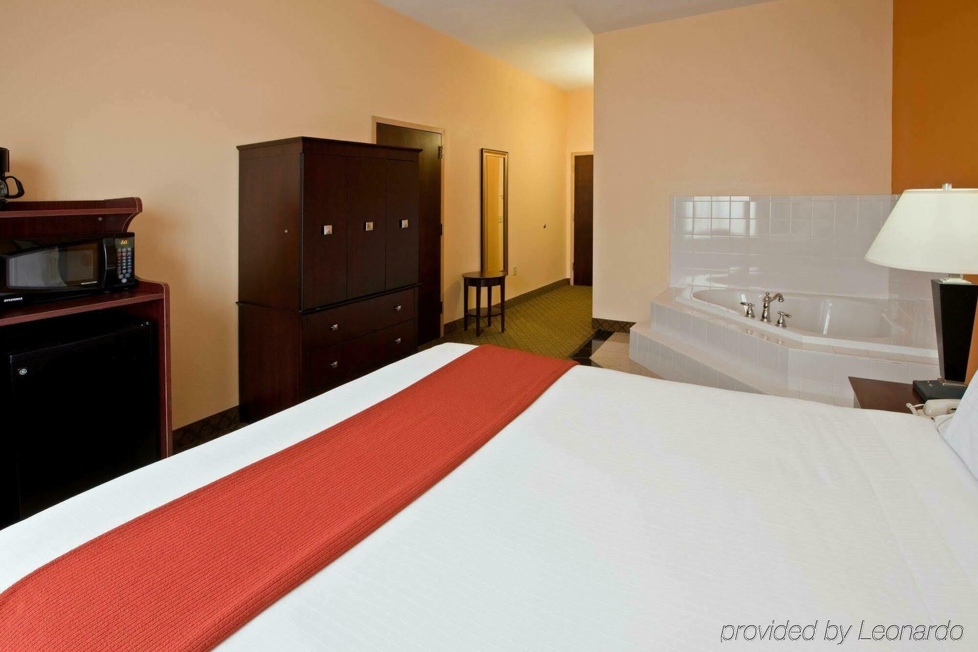 Holiday Inn Express Hotel & Suites Ashland, An Ihg Hotel Bagian luar foto